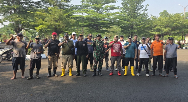 Kelurahan Pondok Rajeg melaksanakan Kegiatan Bersih-Bersih Peringati Hari Lingkungan Hidup Sedunia